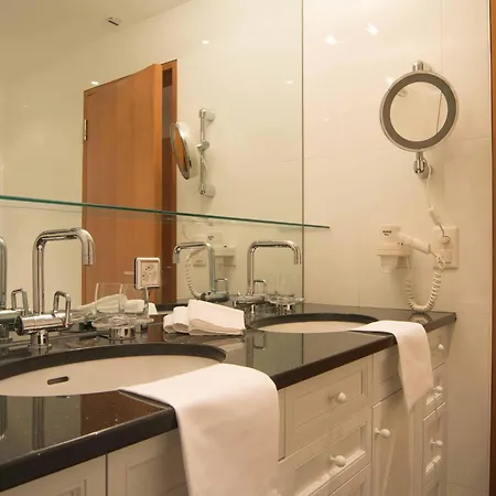 Residenza Alpenrose 31 Apartment
